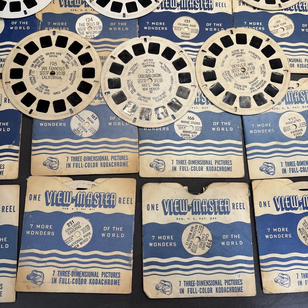 VTG Sawyer View Master Stereoscope Bakelite With 34 Reels 7 More Wonders World - Picture 10 of 11